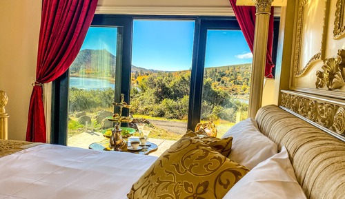 Romantic Studio Suite, 1 King Bed, Lake View