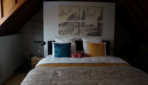 Deluxe Spanish Penthouse Suite