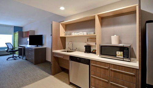 Studio, 2 Queen Beds, Accessible (Hearing)