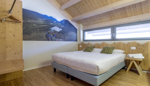 Double Room (Essential)