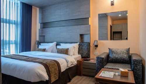 Deluxe King Room