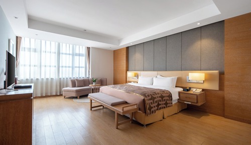 Deluxe Room, 1 King Bed