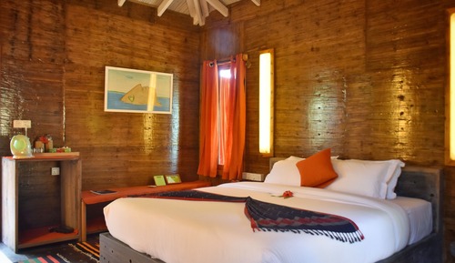 Studio Villa with AC