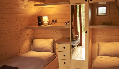 Standard Cabin, Accessible