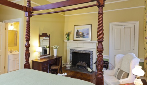 Traditional Room, 1 Queen Bed, Ensuite, Garden View