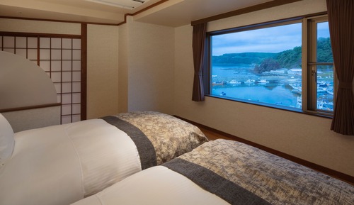 Corner Deluxe, 2 Beds + Futons, Accommodates Up to 4 Guests, 67sqm, Non-Smoking