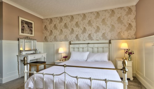 Superior Double or Twin Room (Wordsworth)