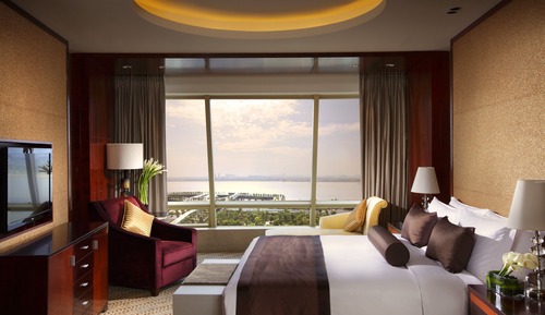Premium Room, 1 King Bed, Accessible, River View (Upgraded, Club Lounge Access)