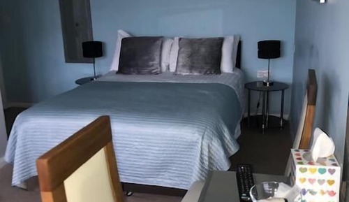 Double Room, Ensuite (Small)