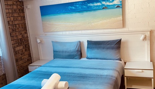 Family Room, 2 Bedrooms