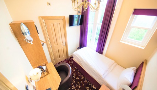 Economy Room