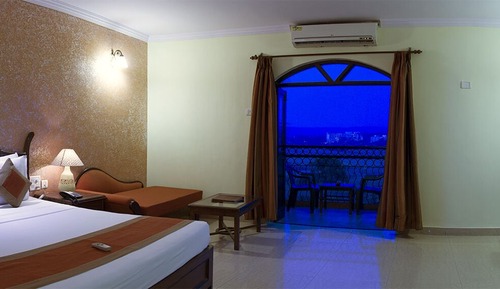Deluxe Room, Pool View