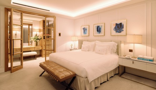 Suite, 1 King Bed (London)