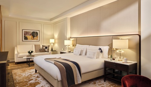 Suite, 1 King Bed (Whitehall)