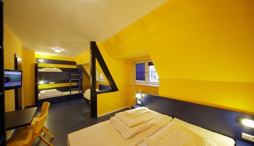 Room, Shared Bathroom (for 5 people)
