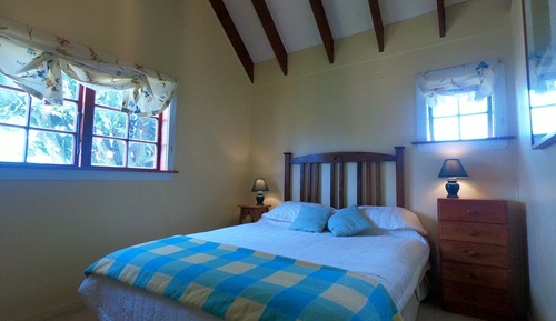 Stablehand Quarters 2 Bedrooms Self-Catering  Holiday House