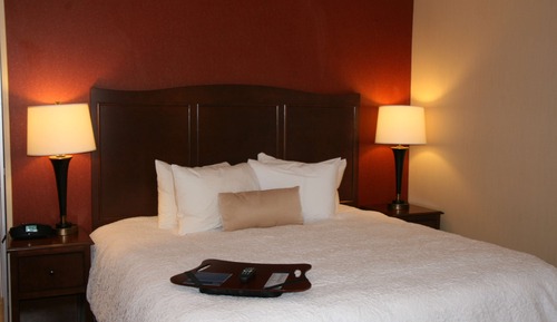 Suite, 1 King Bed, Accessible, Non Smoking