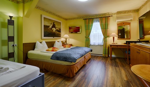 Standard Triple Room, Private Bathroom