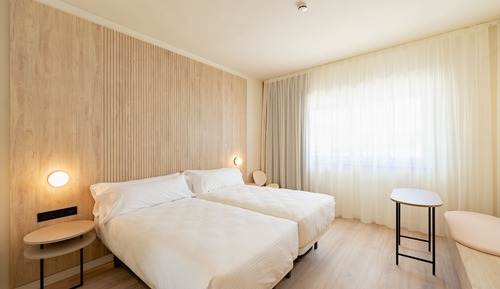 Standard Room (2 persons)