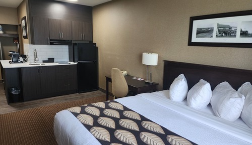 Deluxe Studio Suite