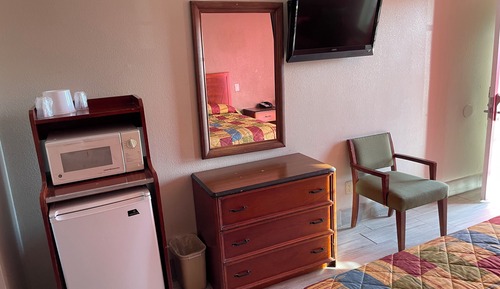 Room, 1 King Bed, Accessible Bathtub