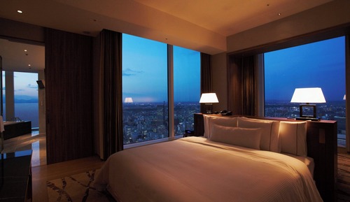 Executive Suite, 1 King Bed, Corner