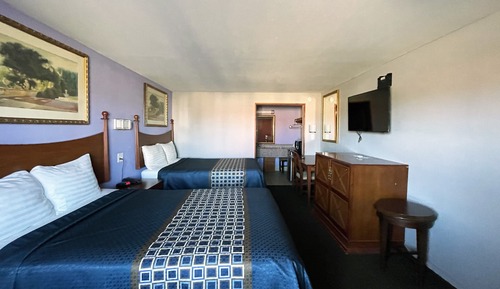 Two double beds non smoking