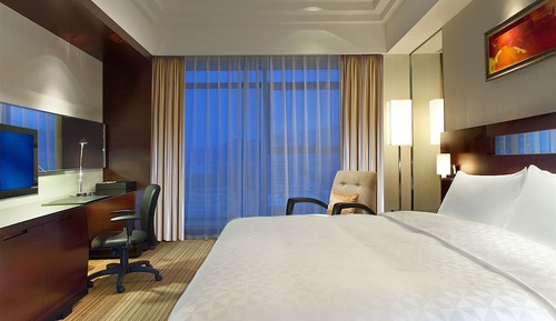 Superior Room, 1 King Bed, Smoking