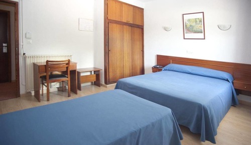 Double Room (2 adults and 1 child)