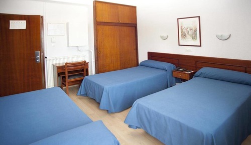 Double Room (3 adults)