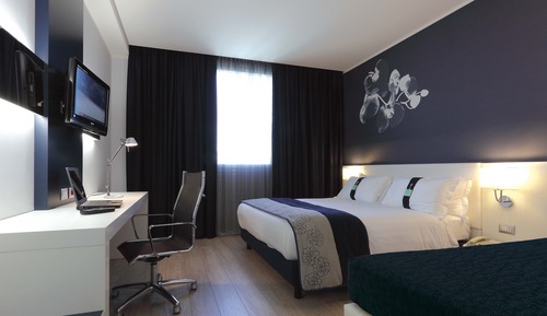 Standard Room, 1 Queen Bed with Sofa bed, Non Smoking