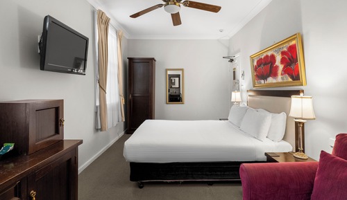 Classic Room, 1 Queen Bed