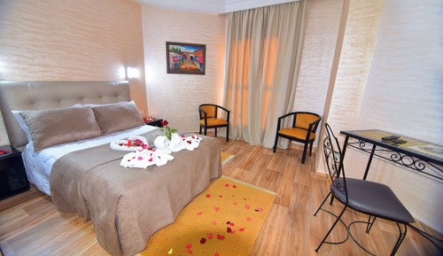 Exclusive Suite
