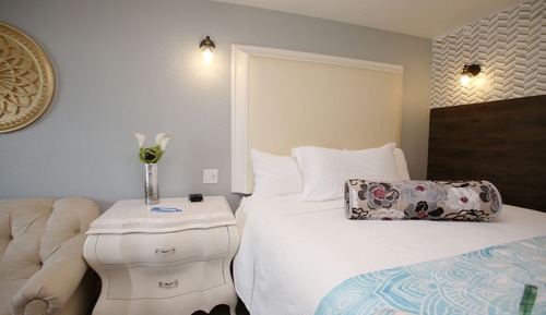 Classic (Non- Pet) King Room