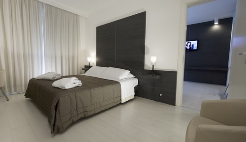 Suite, 1 Queen Bed with Sofa bed