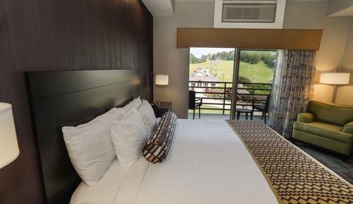 Suite, 1 King Bed (Alpine)