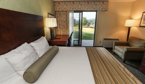 Deluxe Room, 1 King Bed (Fairway)