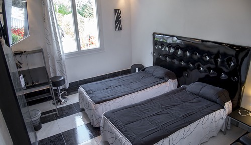 Standard Room, 2 Twin Beds (Motel)
