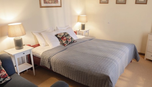 Deluxe Double Room, 1 King Bed, Non Smoking, Garden View (Karl)