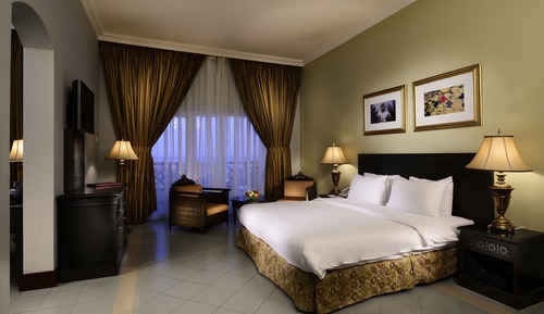 EXECUTIVE SUITE