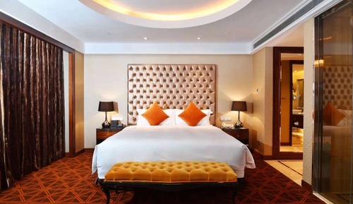 Deluxe Suite, 1 King Bed