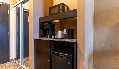 Standard Room, 2 Queen Beds, Non Smoking, Refrigerator & Microwave