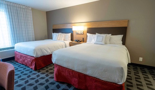 Studio, 2 Queen Beds (Mobility/Hearing Access, Roll-In Shwr)