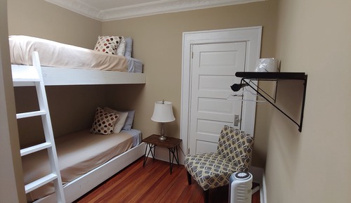 Standard Room (205 Pullman Bunk Bed)