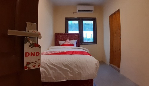 Standard Single Room