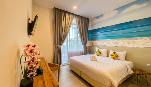 Deluxe Double or Twin Room