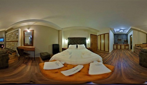 Executive Studio Suite