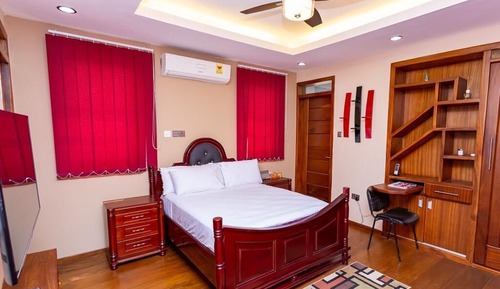 Executive Studio Suite