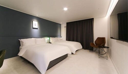 Premium Twin Room