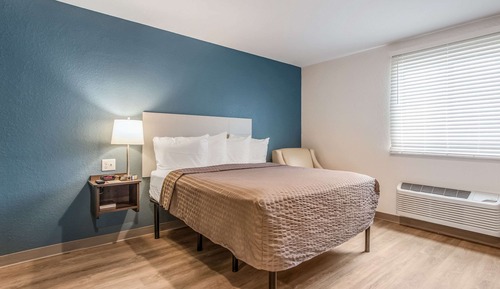 Room, 1 Queen Bed, Accessible, Non Smoking (Roll-in Shower)